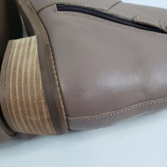 Softwalk Roselle Bootie in Taupe - Size 8 Narrow - Picture 5 of 8